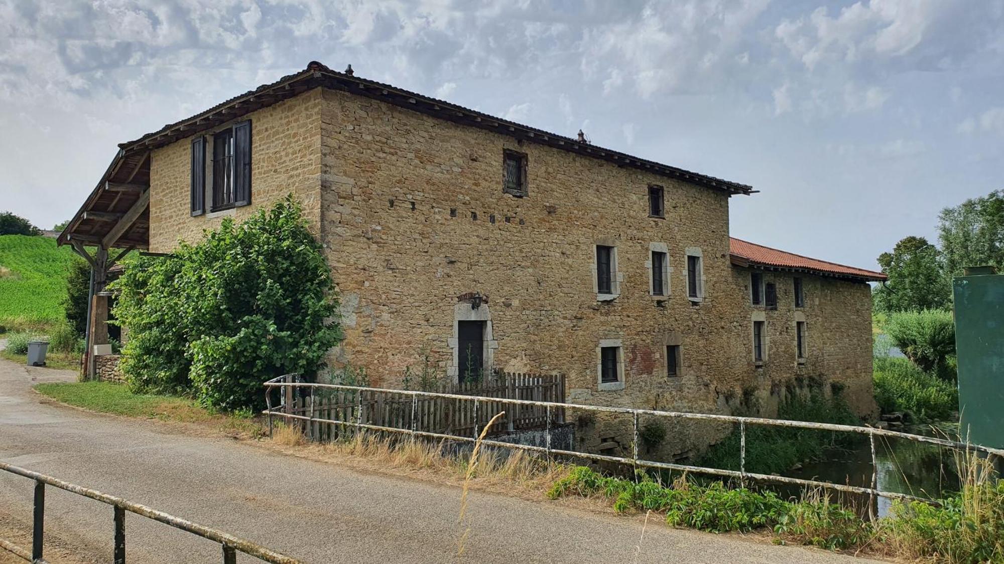 Le Moulin Du Fay Bed and Breakfast Villemotier Εξωτερικό φωτογραφία